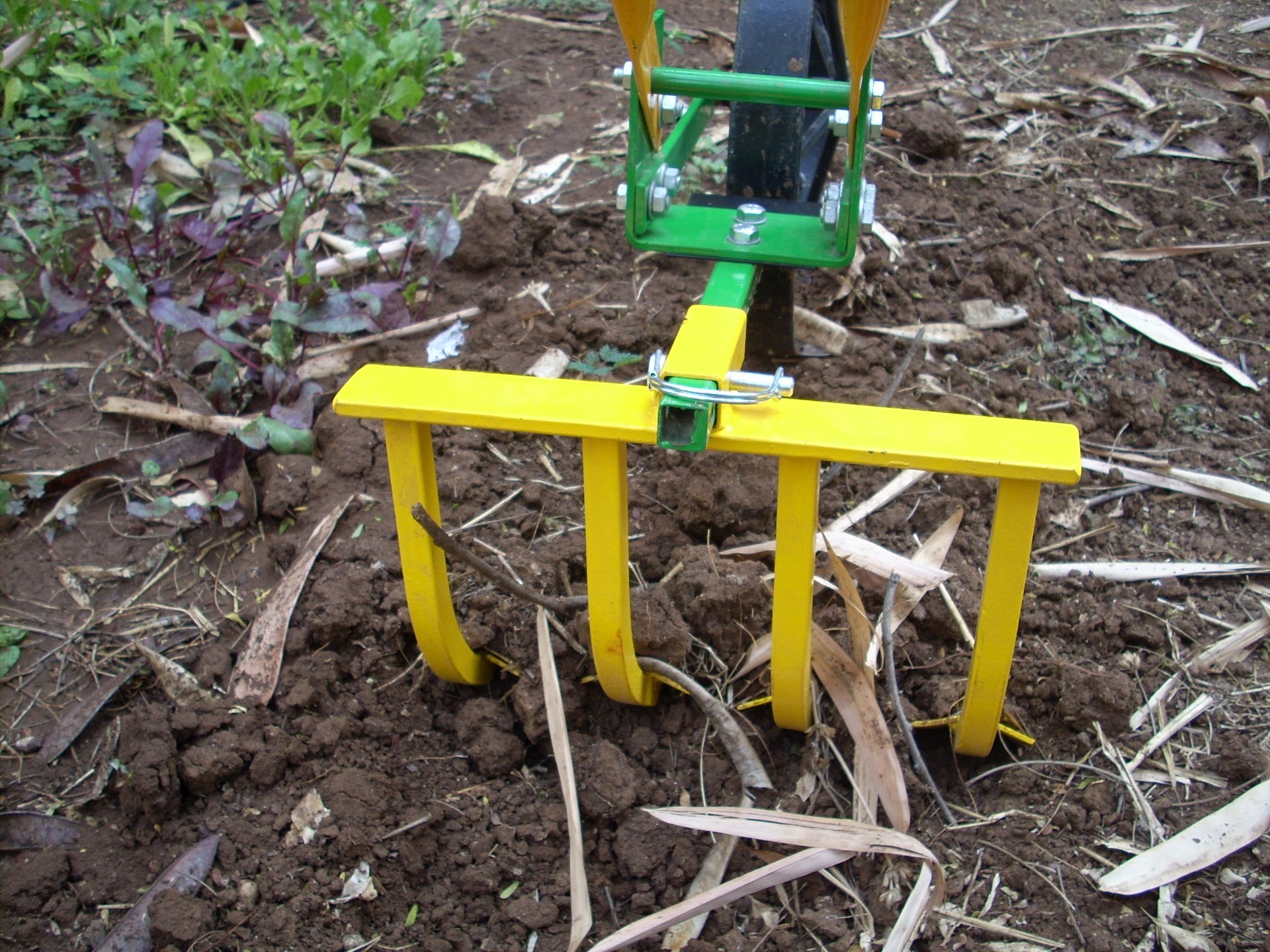 4 Tooth Tine Attachment for Manual Wheel Hoe