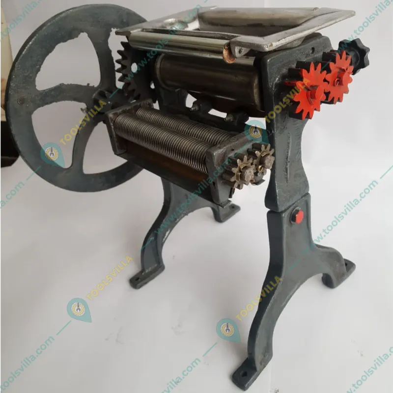 Heavy Duty Hand Operated 6.5 inch Roller Noodles Making Machine, 20 Kg/hr