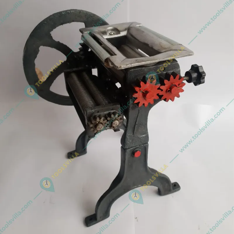 Heavy Duty Hand Operated 6.5 inch Roller Noodles Making Machine, 20 Kg/hr