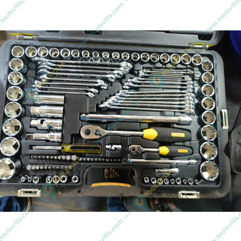 Stanley 132 Pcs Metric & A/F Tool Kit (99-059)