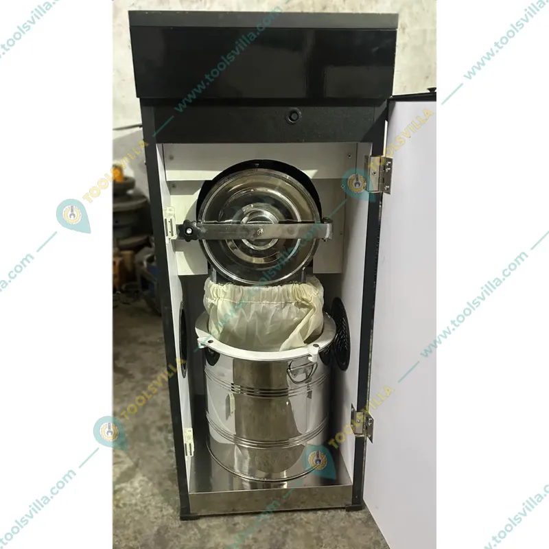 Made in India Cabinet Type 1HP Domestic Atta Chakki/Flour Mill, 10 Kg/hr Grinding Capacity