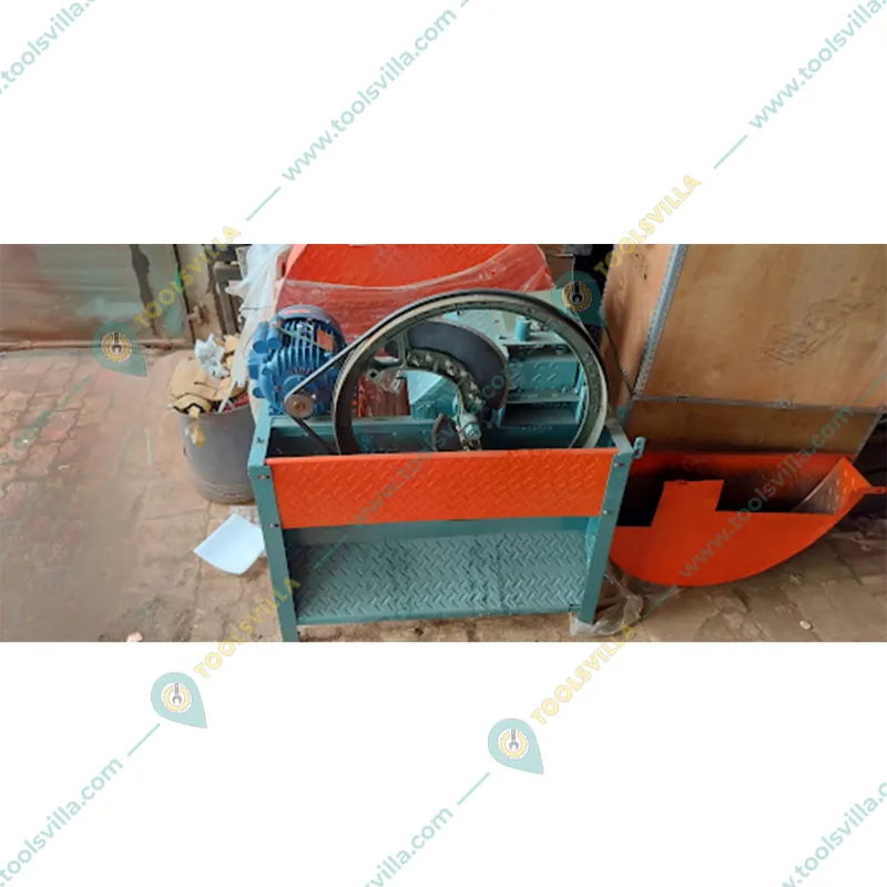 Chaff/Chara Cutter 2 HP for Animal Fodder With 150 to 350 Kg/hr Cutting Capacity