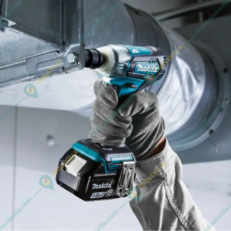 Makita 12.7 mm (1/2 inch) 18V Cordless Impact Wrench With Battery & Charger, 2400 RPM (DTW181RFE)