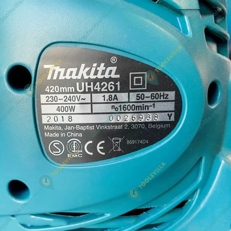 Makita Electric Hedge Trimmer With 16.5 Inch Bar Length | UH4261 