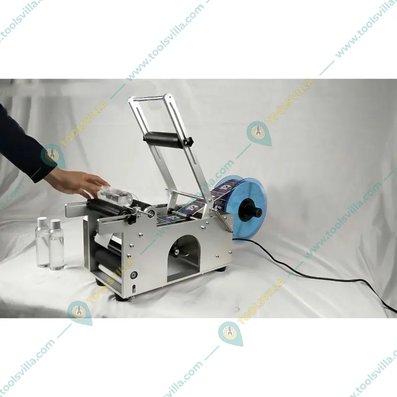 Semi Automatic Round bottle Labeling, Model No. MT-50 