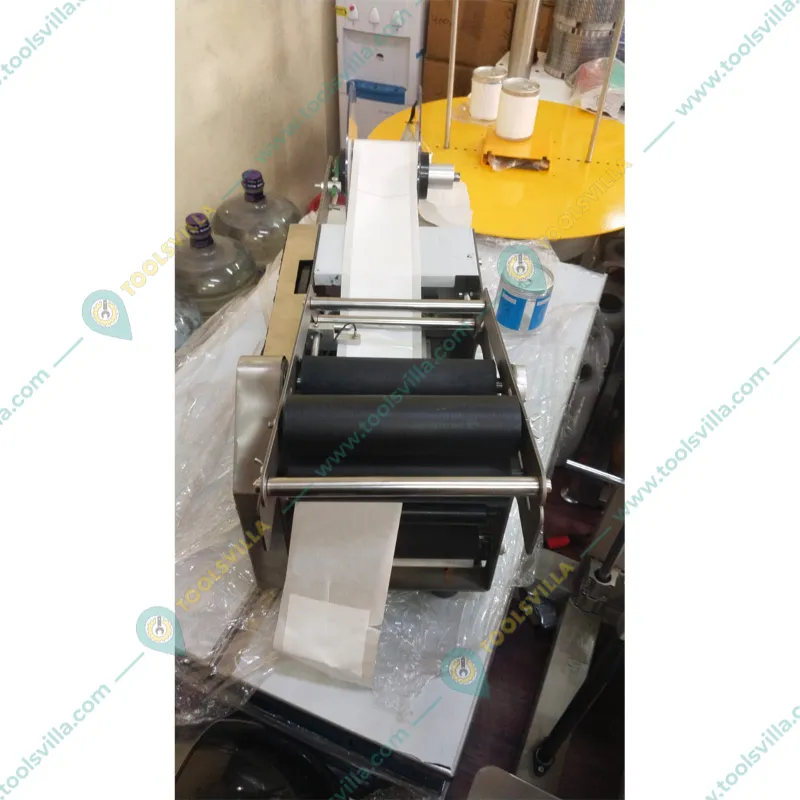 Semi Automatic Round bottle Labeling, Model No. MT-50 
