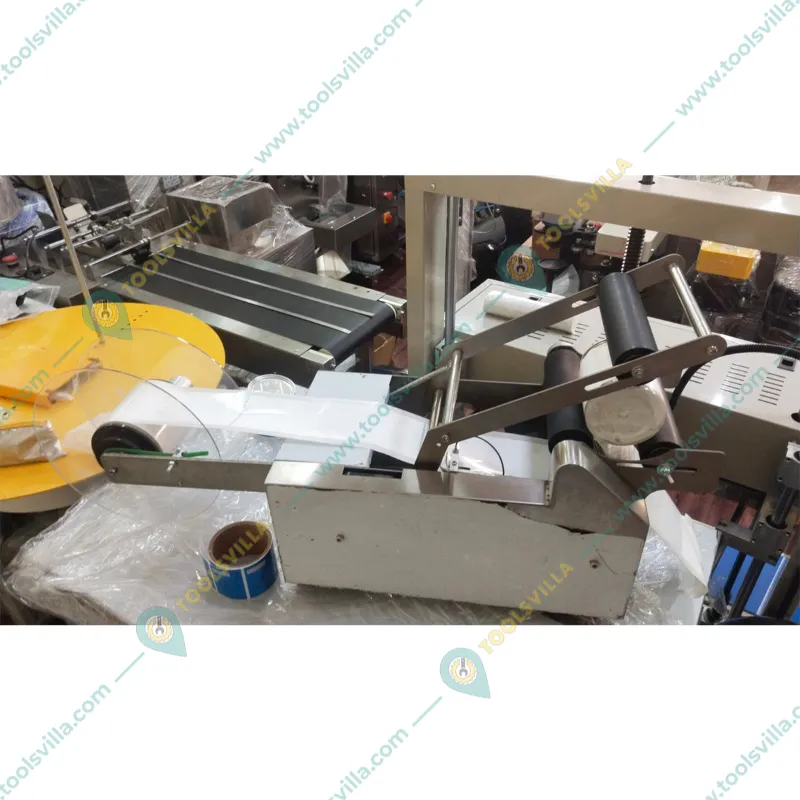 Semi Automatic Round bottle Labeling, Model No. MT-50 